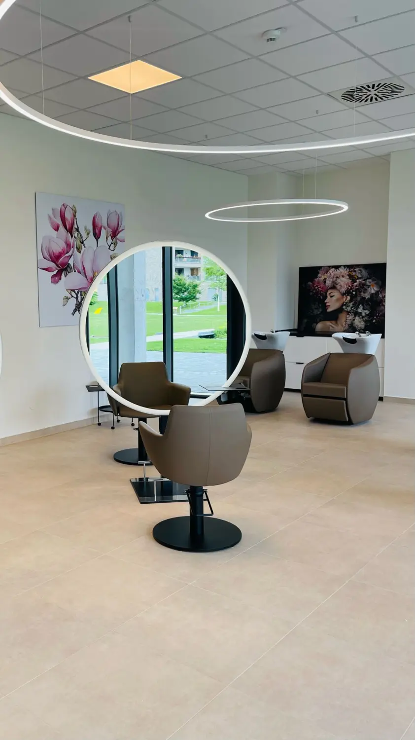 Salon Sunday Hairstudio